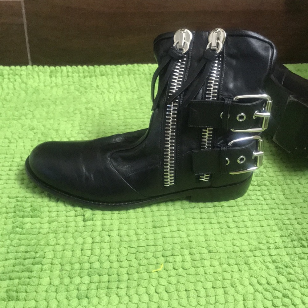 Giuseppe Zanotti Black ankle boots - 37